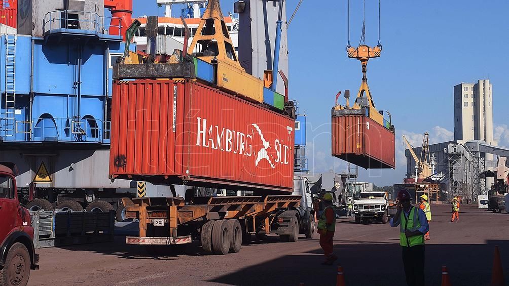 Las nuevas trabas al dólar complican las exportaciones locales