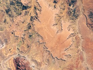 Misterio total: la NASA difundió una nueva imagen del «Hombre de Marree» desde el espacio