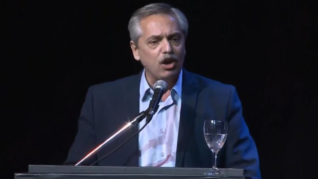 Paritarias: Fernández instó a la CGT para que no haga pedidos desmedidos