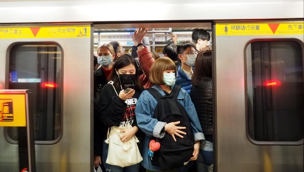 Alerta mundial por el nuevo virus: recomendaciones del Gobierno para los argentinos que viajen al exterior