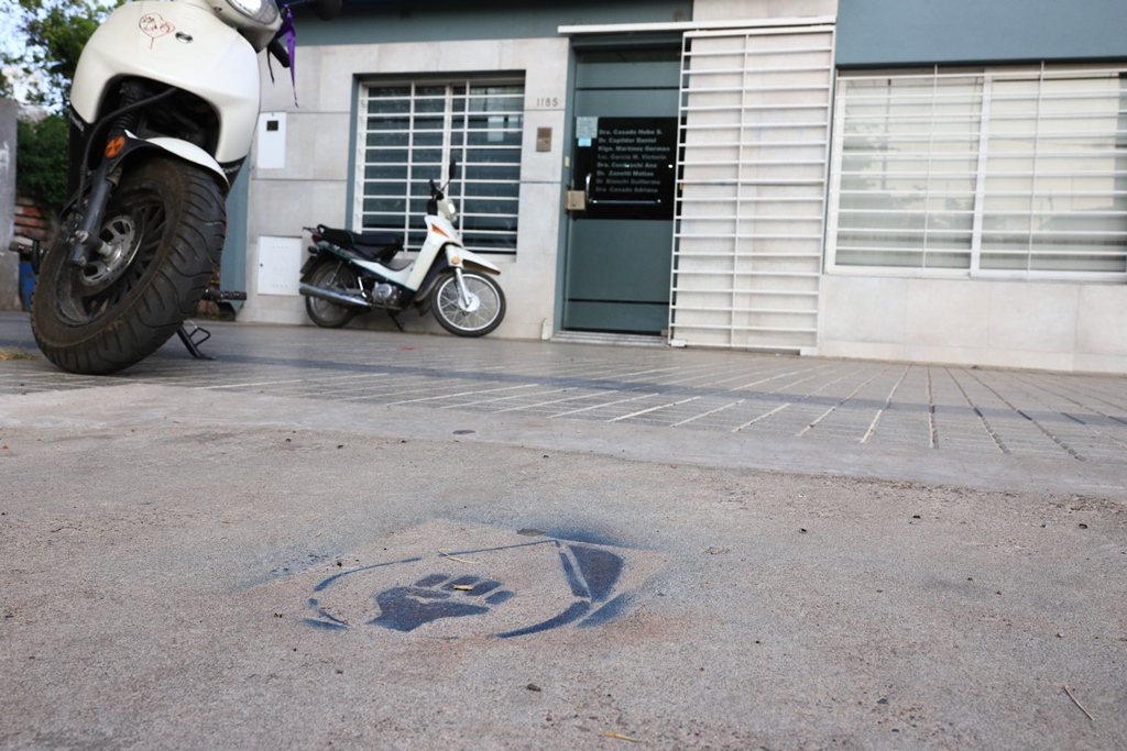 Diputada Hebe Casado rechazó pintadas a favor de la 7.722 en su lugar de trabajo