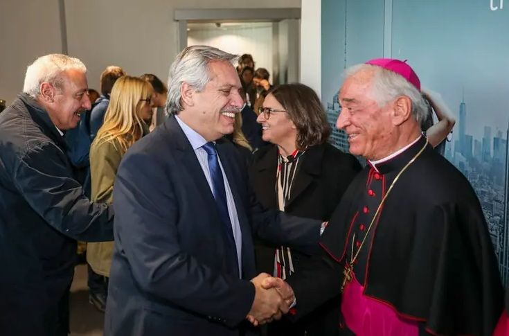 Alberto Fernández y  su gira europea