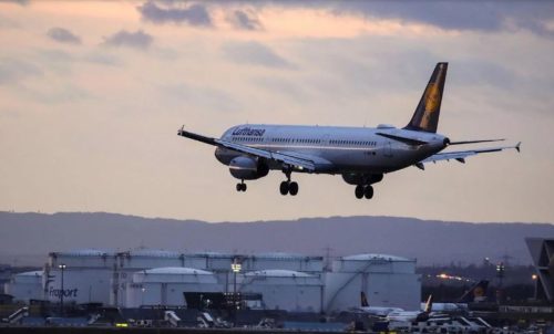 Por el coronavirus, las principales aerolíneas empezaron a cancelar sus vuelos a China