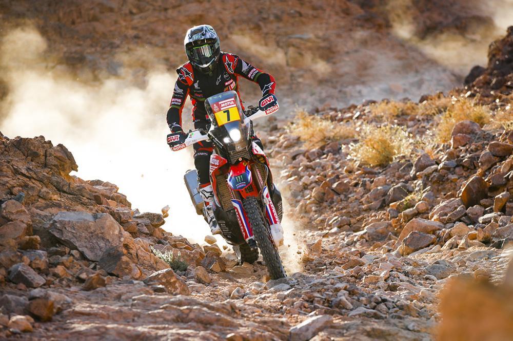 Kevin Benavides marcha segundo en el Rally Dakar