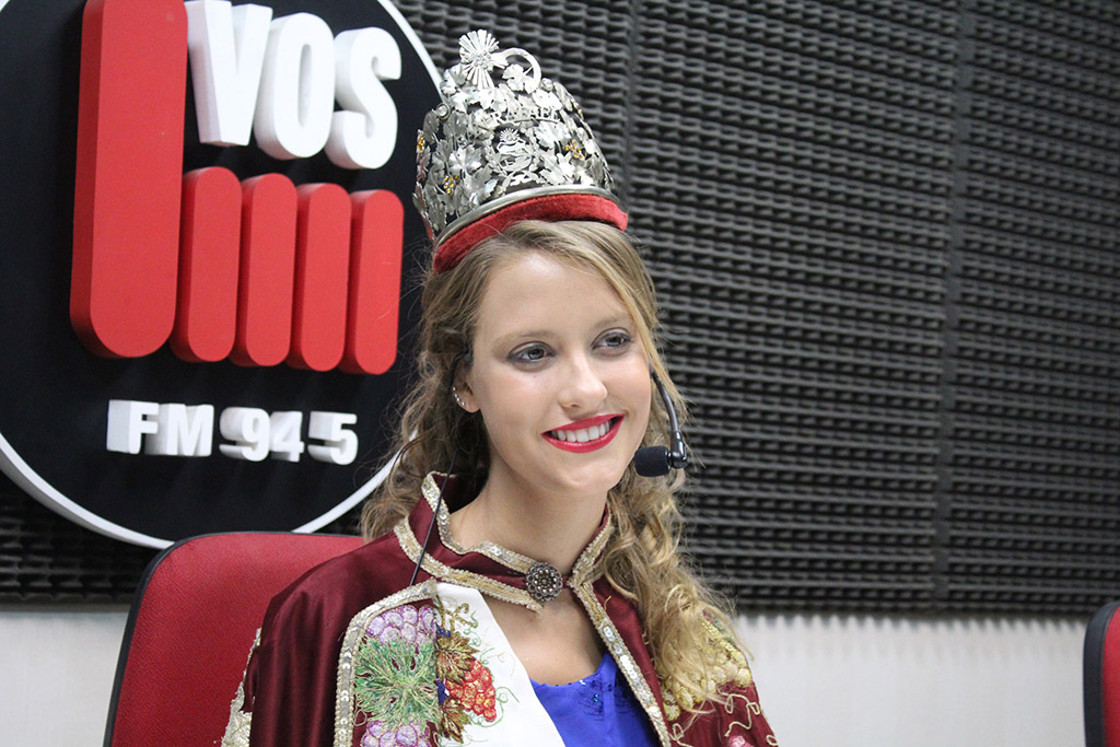 La reina departamental de la Vendimia  Yamila Carallol se despide de su mandato