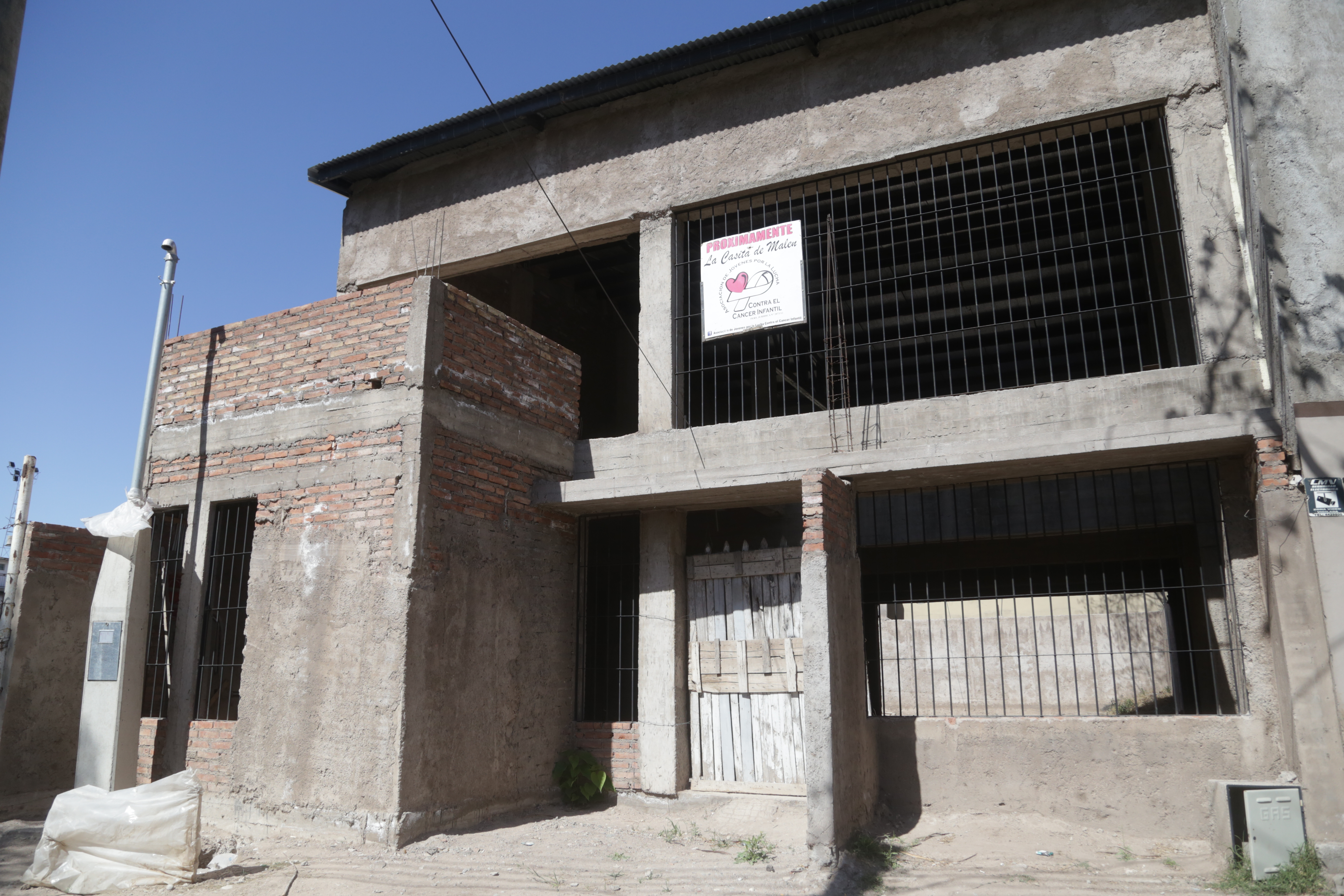 El Club de Leones busca padrinos para los  chicos de La Casita de Malén