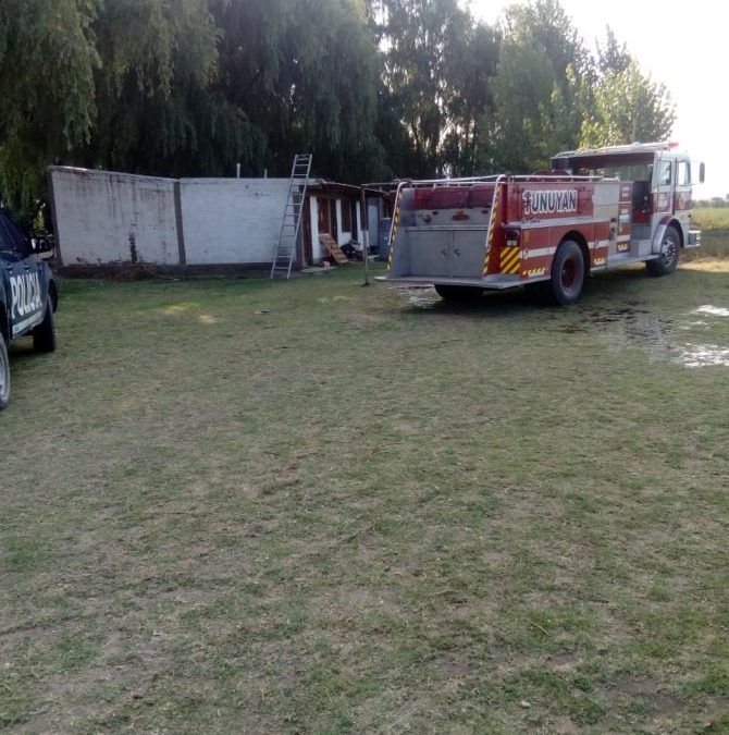 Tunuyán: descansaban luego del trabajo y se incendió su vivienda