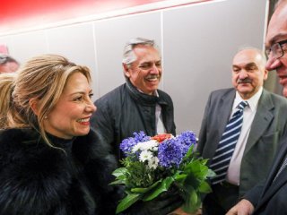 Alberto Fernández llegó a Alemania en busca de apoyo para renegociar la deuda