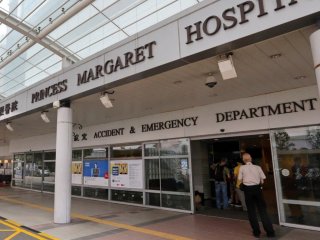 Confirman el primer muerto en Hong Kong por el coronavirus: ya son al menos 427 en total