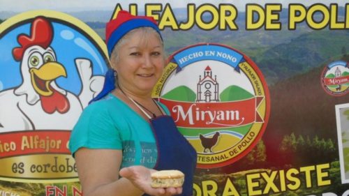 Córdoba innovó con un llamativo ingrediente sobre un clásico argentino: el alfajor de pollo