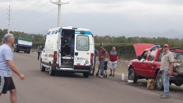 Tupungato: Arreglaban la camioneta y los atropelló un camión de cosecha