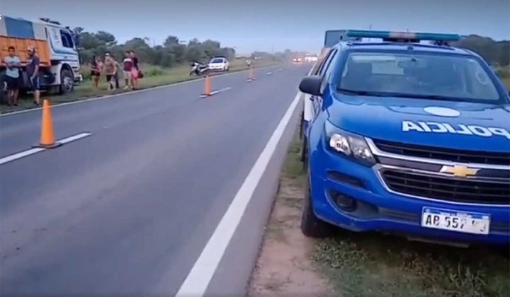 Mueren dos hombres que viajaban en un carro al ser embestidos por un camión en Córdoba