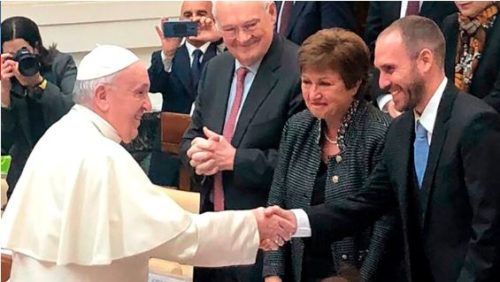 Frente a la directora del FMI, el papa Francisco llamó a dar alivio a los países endeudados y no exigir pagos con sacrificios insoportables