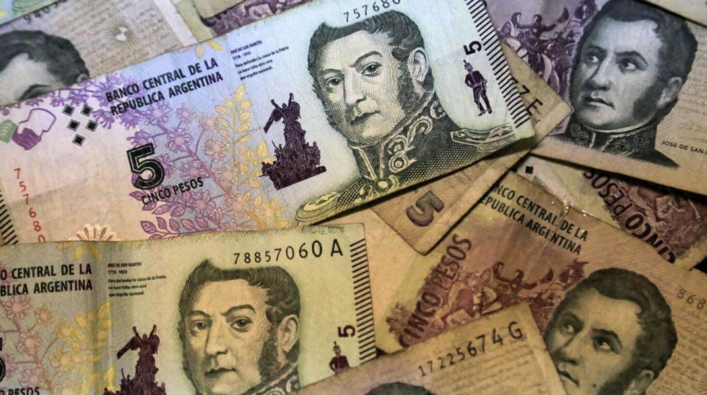 Fin de los billetes de $5: ¿Qué hacer con los que nos quedan?