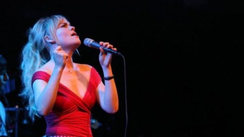 «Fui violada, drogada y mantenida en cautiverio»: una estrella pop reveló la razón por la que dejó la escena pública