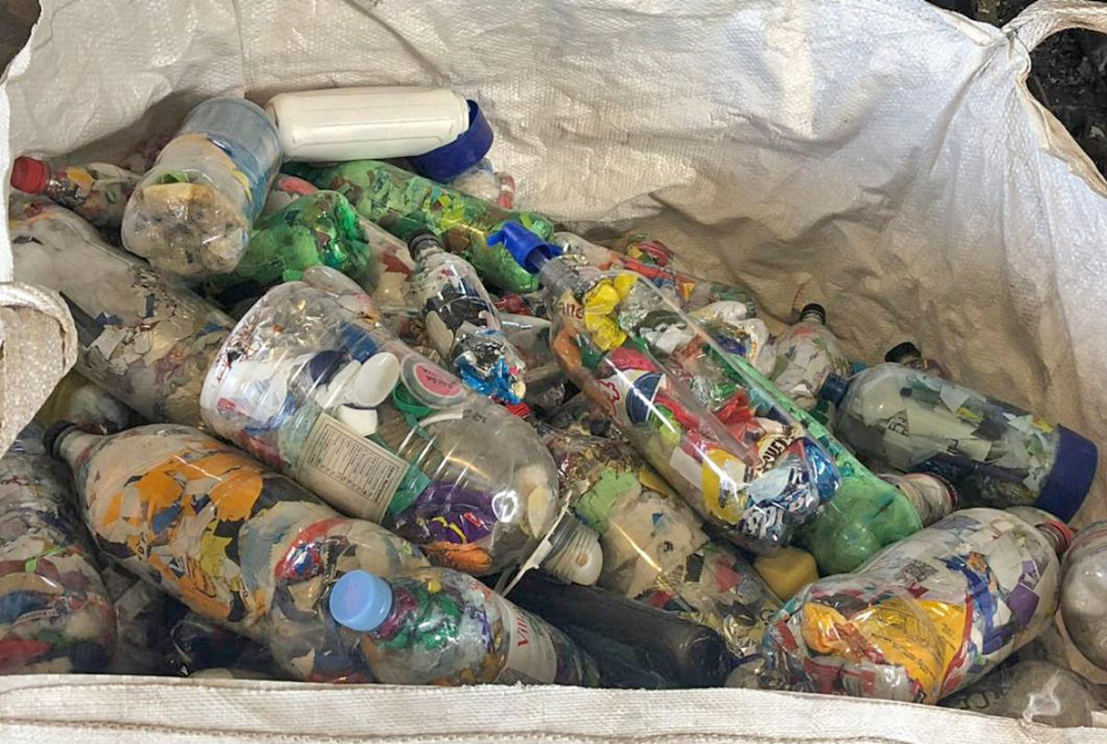 “Botellas de amor”: una  iniciativa para reciclar plástico