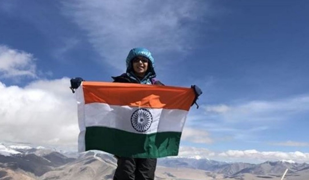 Hizo cumbre en el Aconcagua la niña india y pudo hacer conocer su reclamo contra el machismo