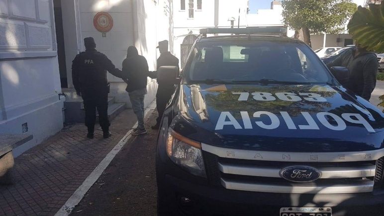 San Martín: Los 3 policías que fueron detenidos comprando drogas serán pasados a disponibilidad