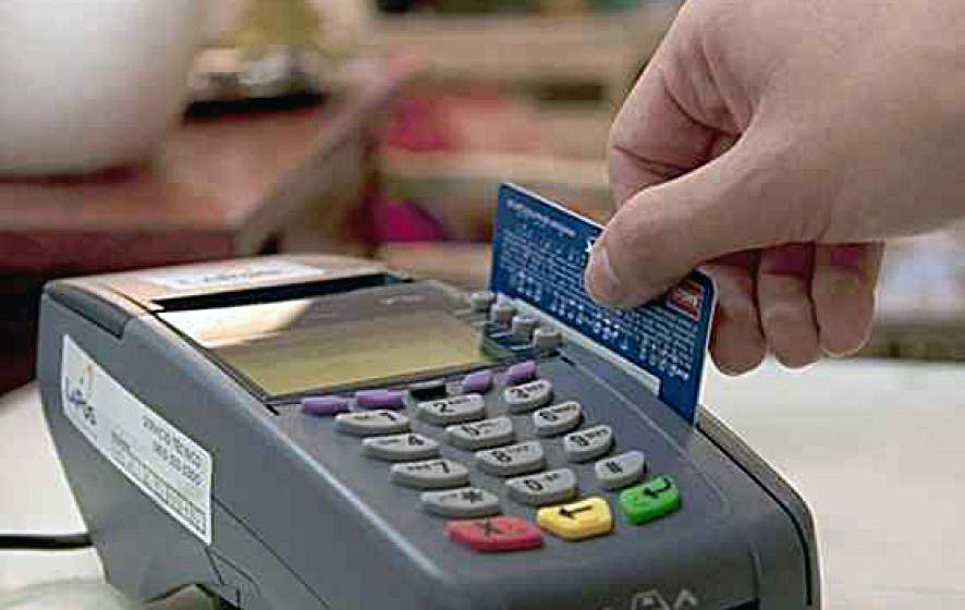 Desde el Gobierno provincial  buscan que los comercios  barriales tengan posnet