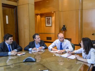 Deuda externa: el FMI termina este viernes su visita