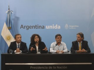 Piden no acudir a centros de salud ante síntomas de coronavirus y llamar al 107