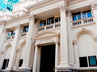 Coronavirus: horario bancario exclusivo para mayores de 60