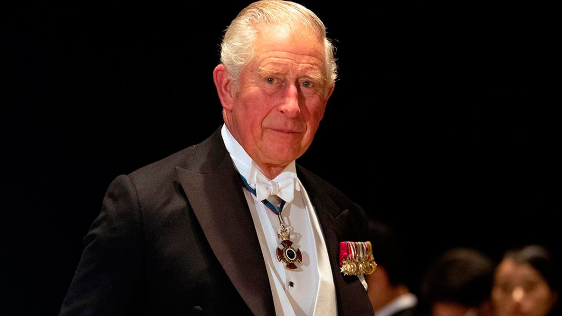Coronavirus: el príncipe Carlos dejó la cuarentena tras una semana