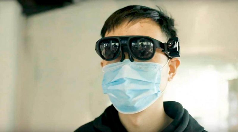 La policía de China empezó a usar lentes con realidad aumentada para detectar personas con fiebre