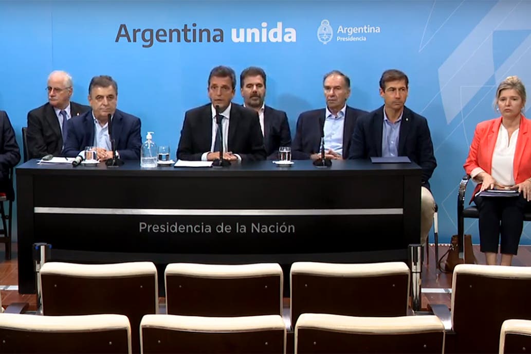 El Presidente evalúa una cuarentena total y lo define mañana con gobernadores