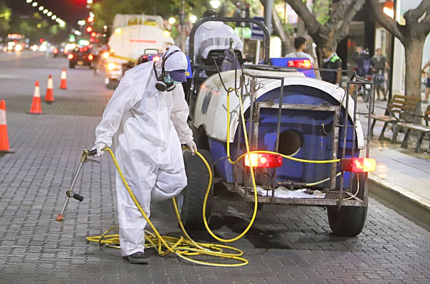 Los operativos de desinfección  llegaron a barrios y distritos