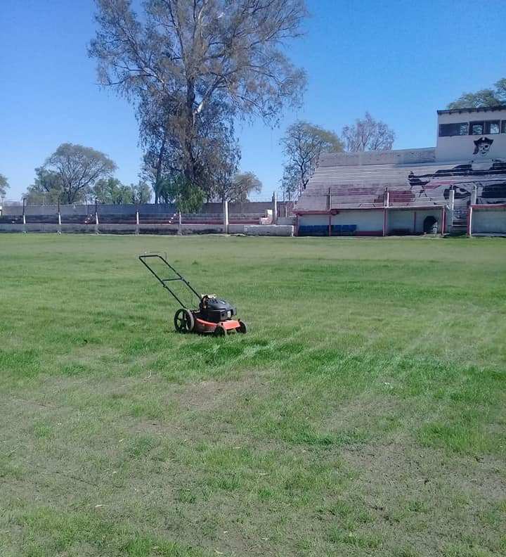 Balloffet pone a punto su campo de juego