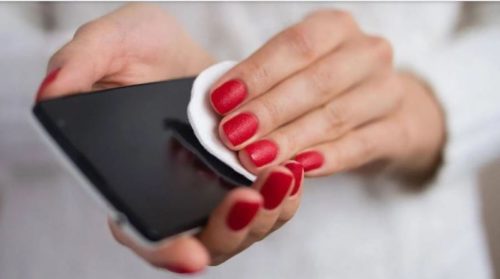 Coronavirus: puede vivir en los celular por 9 días, ¿cómo desinfectarlos?