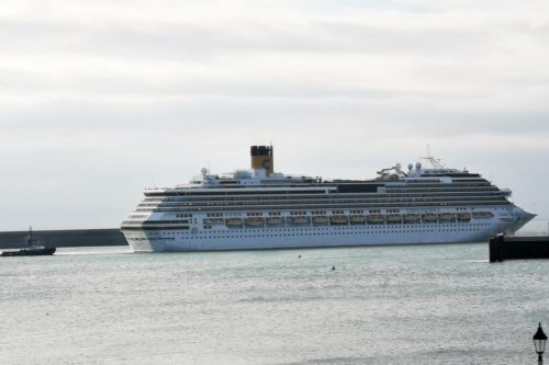 Argentinos están a la deriva en altamar por el cierre de puertos en Europa
