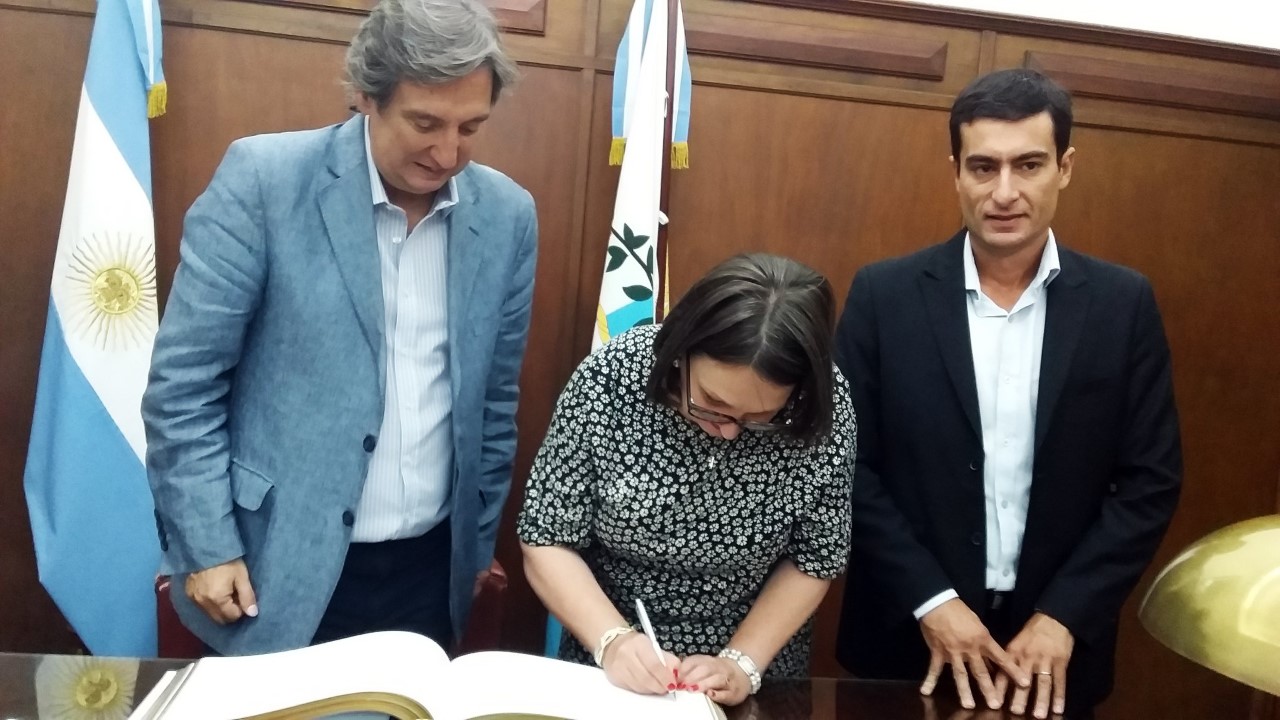 La embajadora de Finlandia visitó el departamento