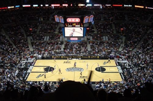 Un jugador de la NBA dio positivo por coronavirus y suspendieron la temporada