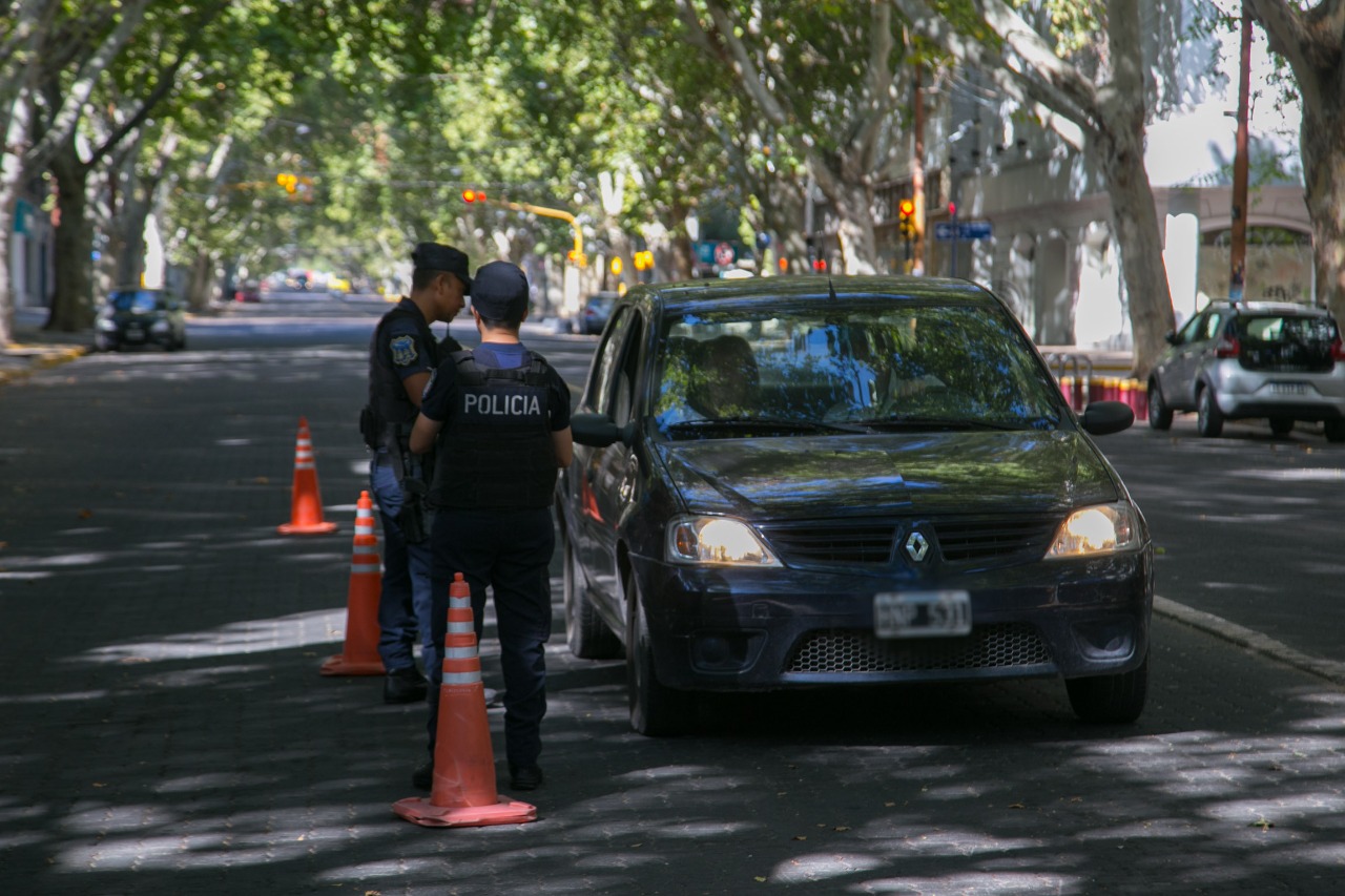 Oficial: 286 detenidos e imputados por no cumplir la “cuarentena”