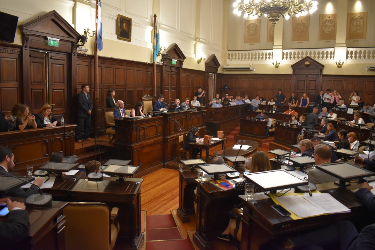 El Gobierno provincial presentó el proyecto de ley de Emergencia Económica en la Legislatura