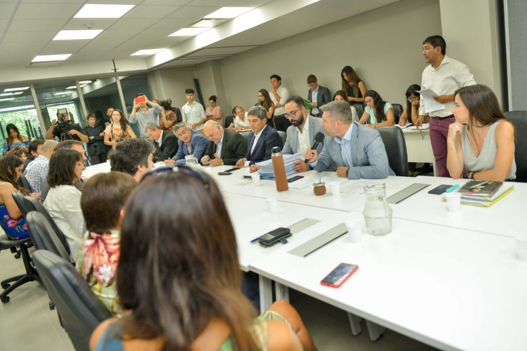 Presupuesto 2020: el oficialismo insiste con el roll over, pero el PJ volvería a votar en contra