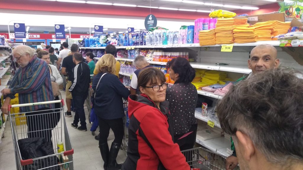 Empresas garantizan producción y abastecimiento de alimentos, bebidas y productos esenciales