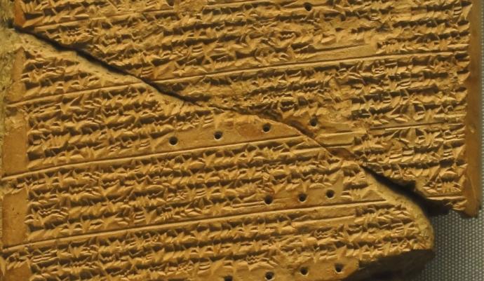 Utilizan inteligencia artifical para traducir los textos de las tablillas de arcilla antiguas