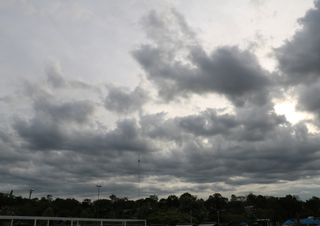El tiempo: Continúa cálido y con algunas chances de precipitaciones