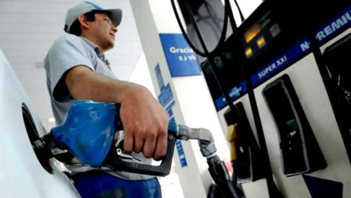 Por la cuarentena obligatoria, la demanda de combustibles cayó un 85% en Argentina
