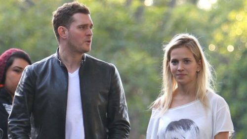 Los supuestos mensajes de Luisana Lopilato en los videos con Michael Bublé