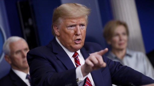 Trump les pide a los gobernadores «considerar seriamente» reabrir las escuelas pese a la pandemia