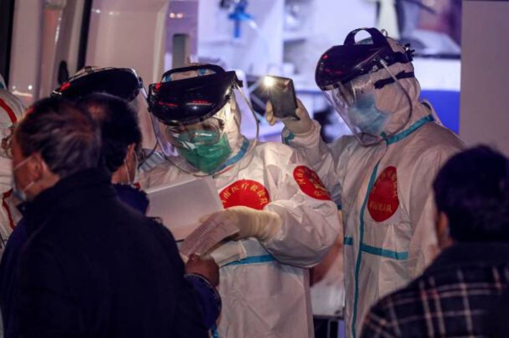 España registró otras 950 muertes por coronavirus y superó las 10.000 víctimas fatales