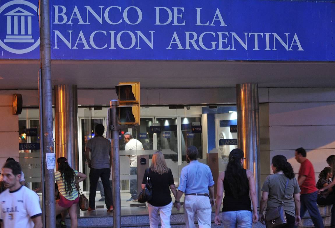 Vuelven a abrir los bancos: cuáles son los trámites que se pueden realizar