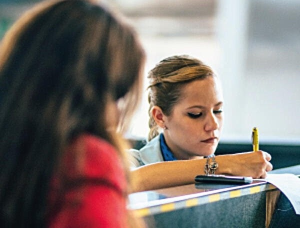 Hay dos casos de coronavirus en tripulantes de Aerolíneas que participaron de los vuelos de repatriación