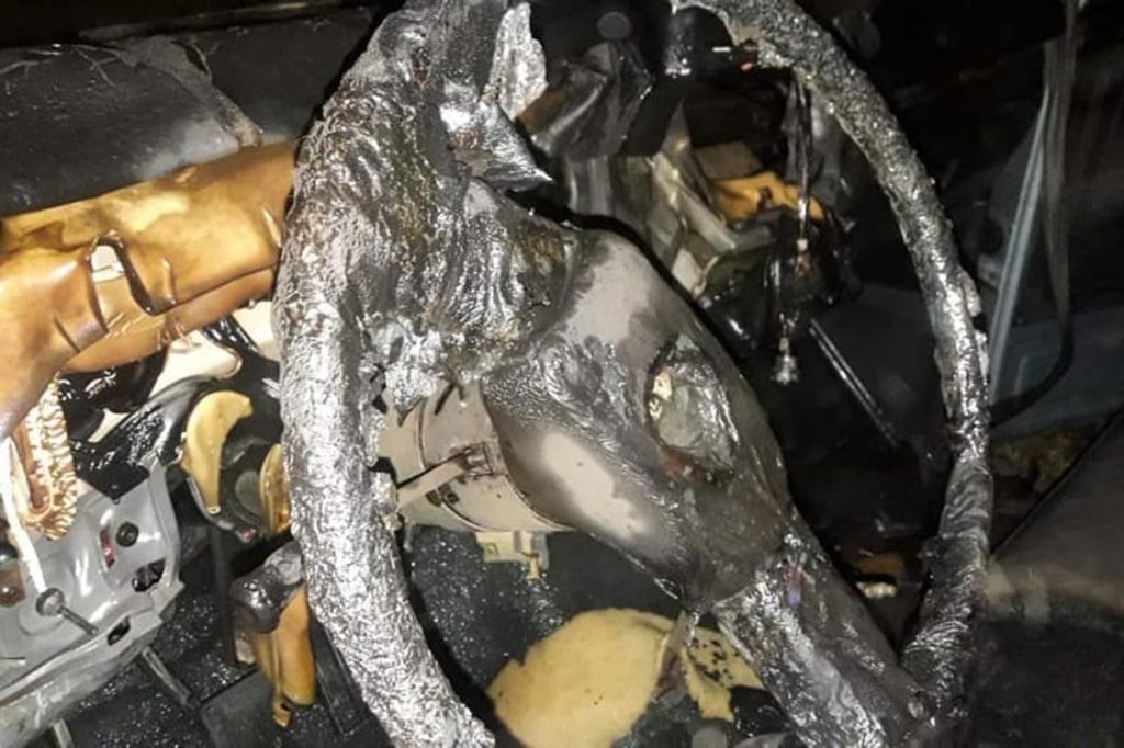 La Rioja: vecinos le quemaron el auto a una médica con coronavirus