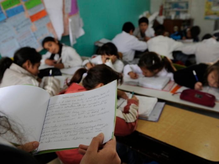 Proyectan un reinicio escalonado de las clases