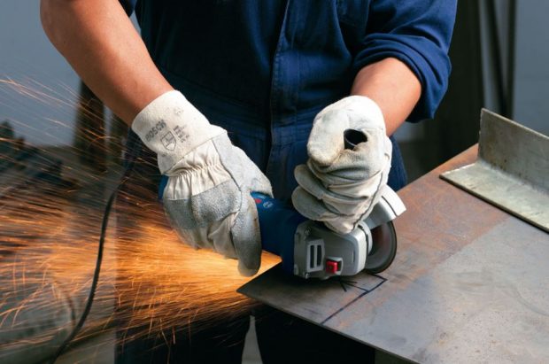 Joven se lesionó cuando manipulaba amoladora